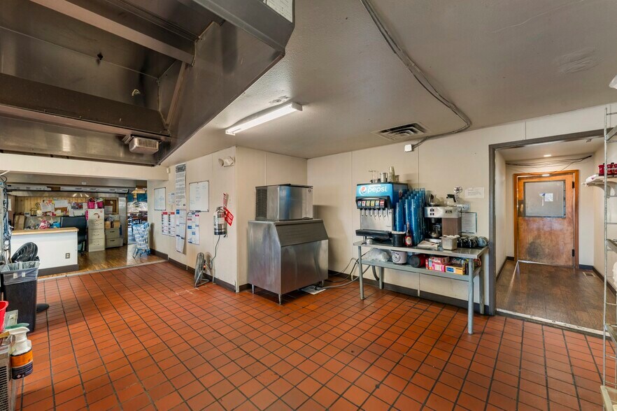 More Photos Of 1850 Dominion Way, Colorado Springs General Retail For Sale