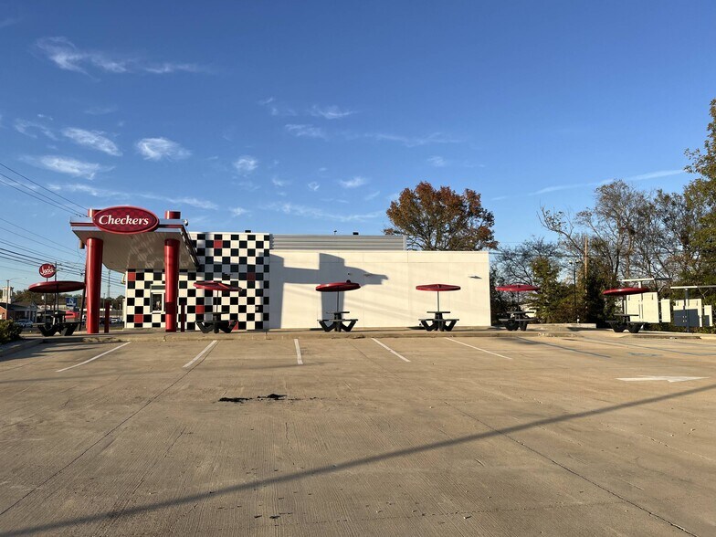 More Photos Of 6720 Highway 45 Alt S, West Point Restaurant For Sale