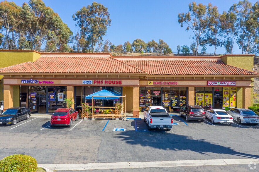 More Photos Of 3753 Mission Ave, Oceanside Unknown For Lease