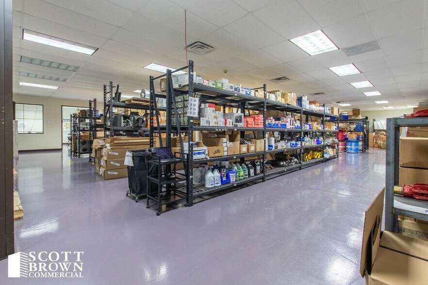 More Photos Of 10810 Alder Cir, Dallas Light Manufacturing For Lease