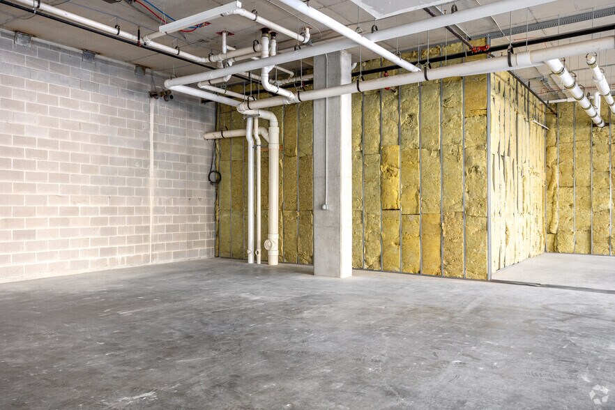 More Photos Of 265 E State St, Columbus Apartments For Lease