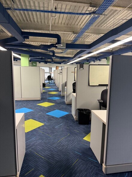 More Photos Of 100 E Big Beaver Rd, Troy Office For Lease