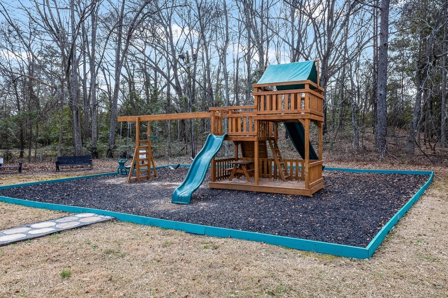 More Photos Of 1204-1216 Lakeview Dr NW, Conyers Apartments For Sale
