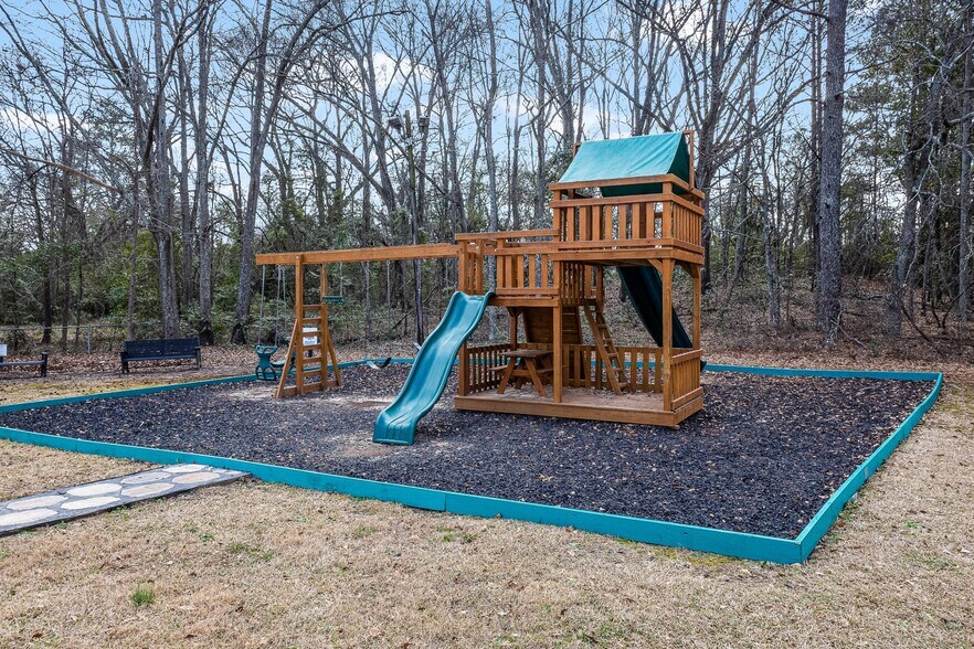 More Photos Of 1204-1216 Lakeview Dr NW, Conyers Multifamily For Sale