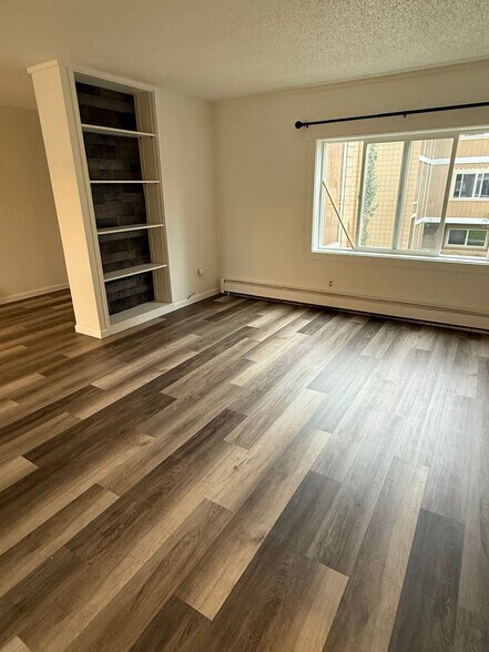 More Photos Of 2316 Jefferson Ave, Anchorage Apartments For Sale