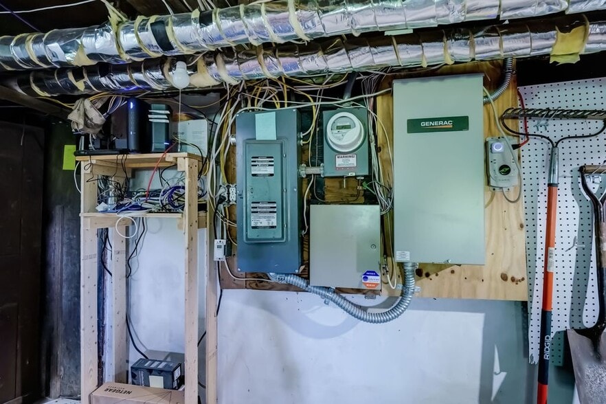 More Photos Of 4495 W Henrietta Rd, Henrietta Office For Sale