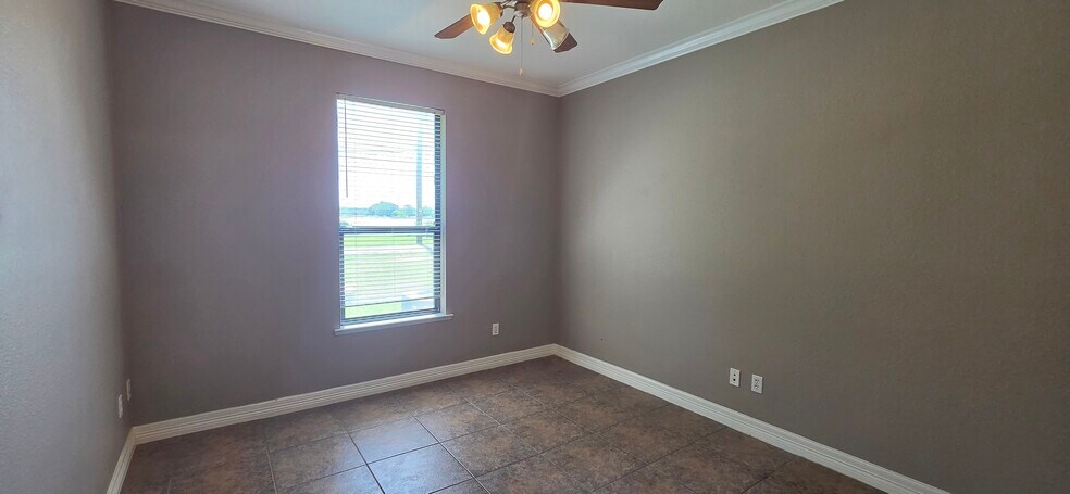 More Photos Of 3000 Joe Dimaggio Blvd, Round Rock Office Residential For Lease