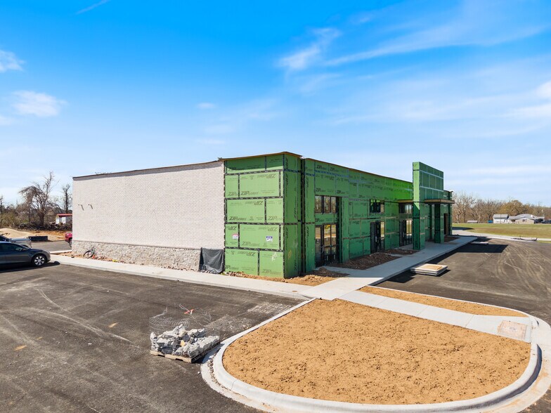 More Photos Of 4103 SW 2nd St, Bentonville Office For Lease