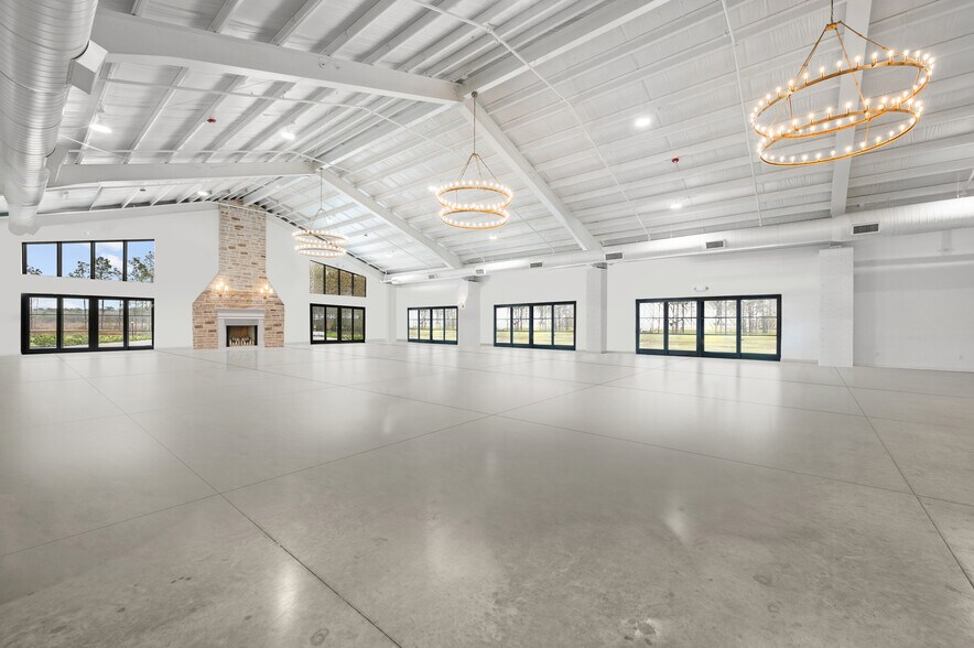 More Photos Of 6644 TX-61, Anahuac Theater Concert Hall For Sale