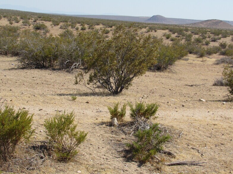 More Photos Of 227-071-05-00-6 Lindbergh Blvd, California City Land For Sale