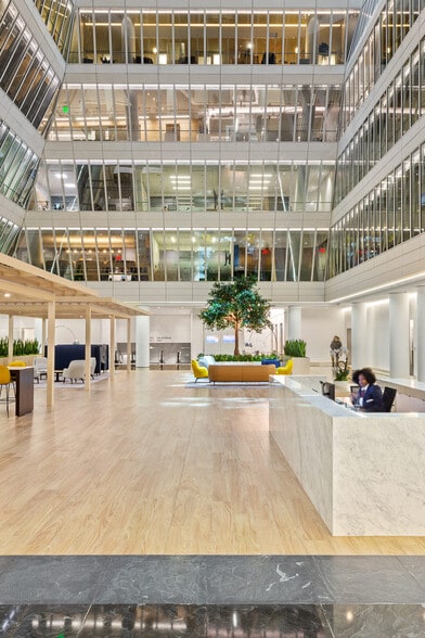 More Photos Of 1299 Pennsylvania Ave NW, Washington Office For Lease