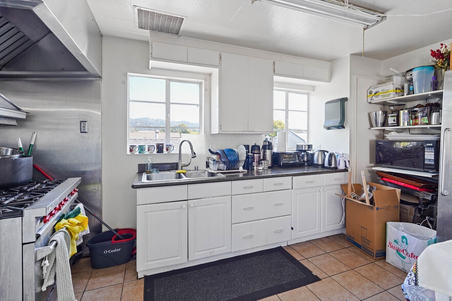 More Photos Of 2703 California St, Berkeley Religious Facility For Sale