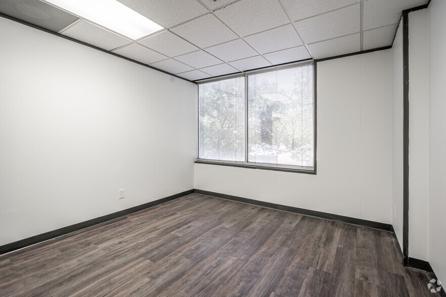 More Photos Of 2646 S Loop W, Houston Medical For Lease