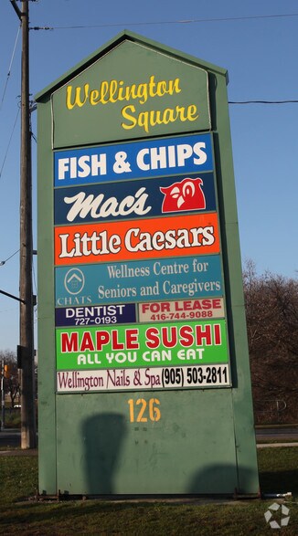 More Photos Of 126 Wellington St W, Aurora Freestanding For Lease