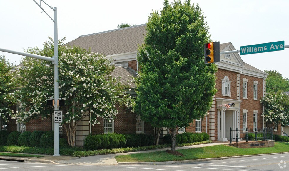 More Photos Of 501 Madison St S, Huntsville Office For Lease