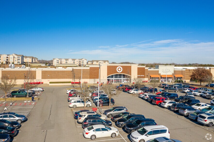 More Photos Of 1010-1038 Glenbrook Way, Hendersonville Unknown For Lease