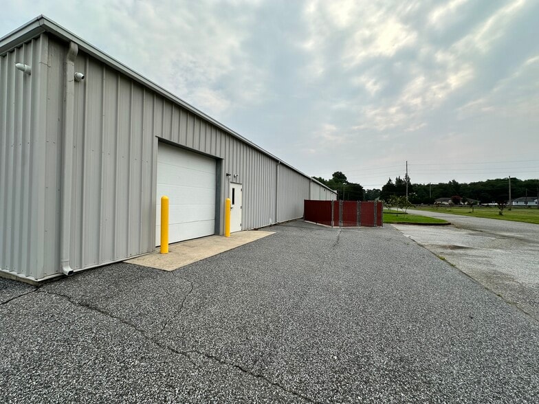 More Photos Of 1980 S West Blvd, Vineland Manufacturing For Sale