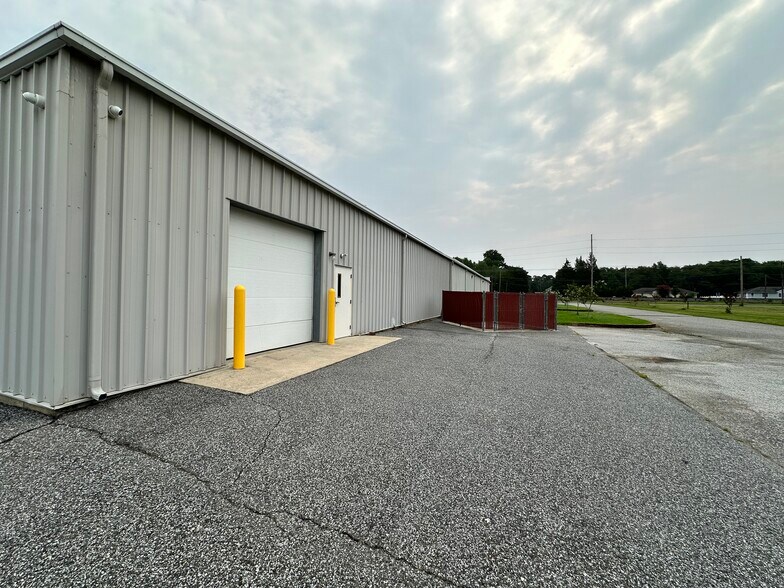 More Photos Of 1980 S West Blvd, Vineland Manufacturing For Lease