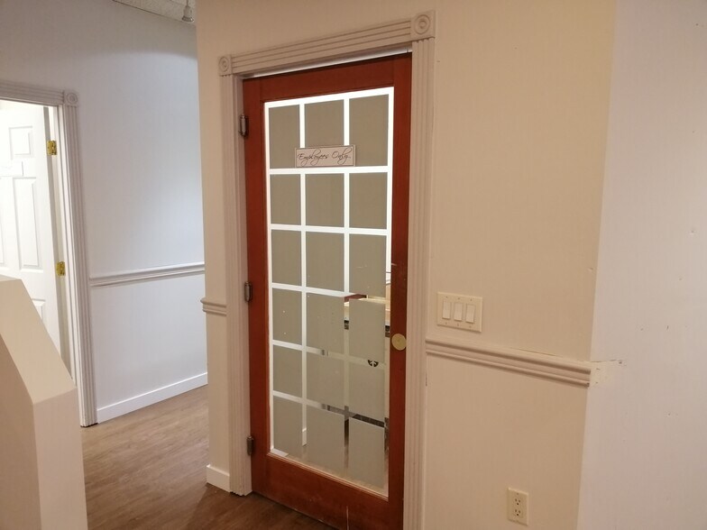 More Photos Of 2207 3rd Ave, Seattle Apartments For Sale