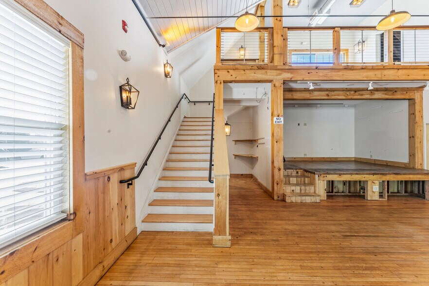 More Photos Of 13 Fort Hill Rd, Groton Storefront Retail Residential For Sale