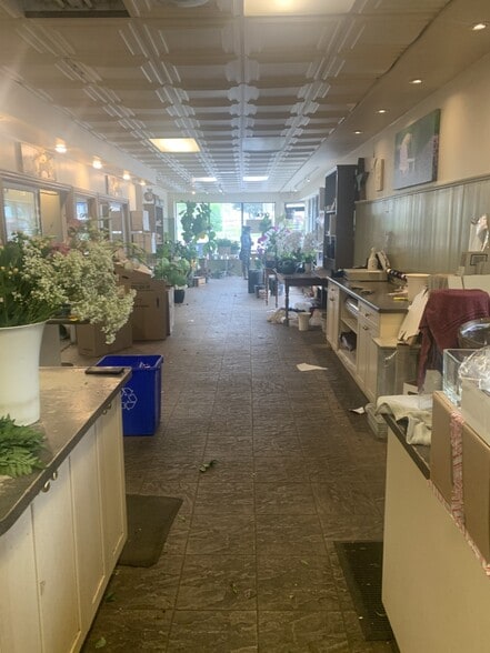 More Photos Of 2851 Kingston Rd, Toronto Storefront Retail Residential For Lease