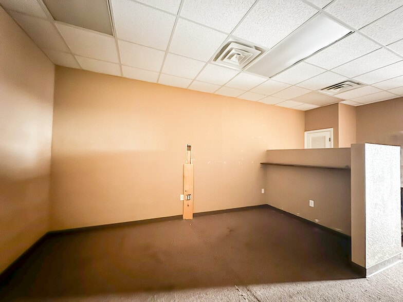 More Photos Of 2385 EF Griffin Rd, Bartow Office For Lease