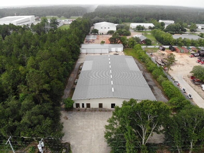 More Photos Of 241 Highway 1085, Madisonville Warehouse For Lease