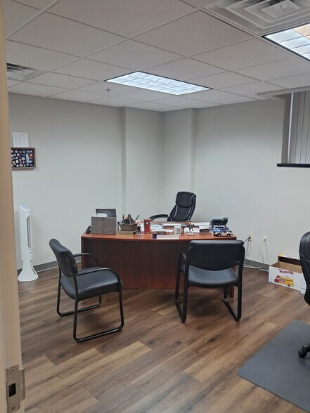 More Photos Of 909 Green St, Harrisburg Office For Lease
