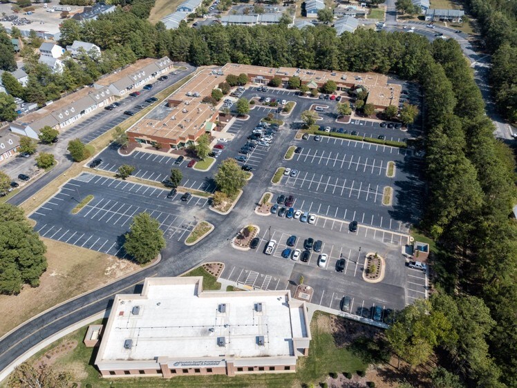 More Photos Of 1807 Huguenot Rd, Midlothian Medical For Lease