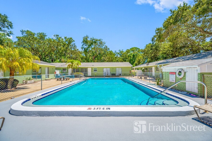 More Photos Of 531-539 New York Ave, Dunedin Apartments For Sale