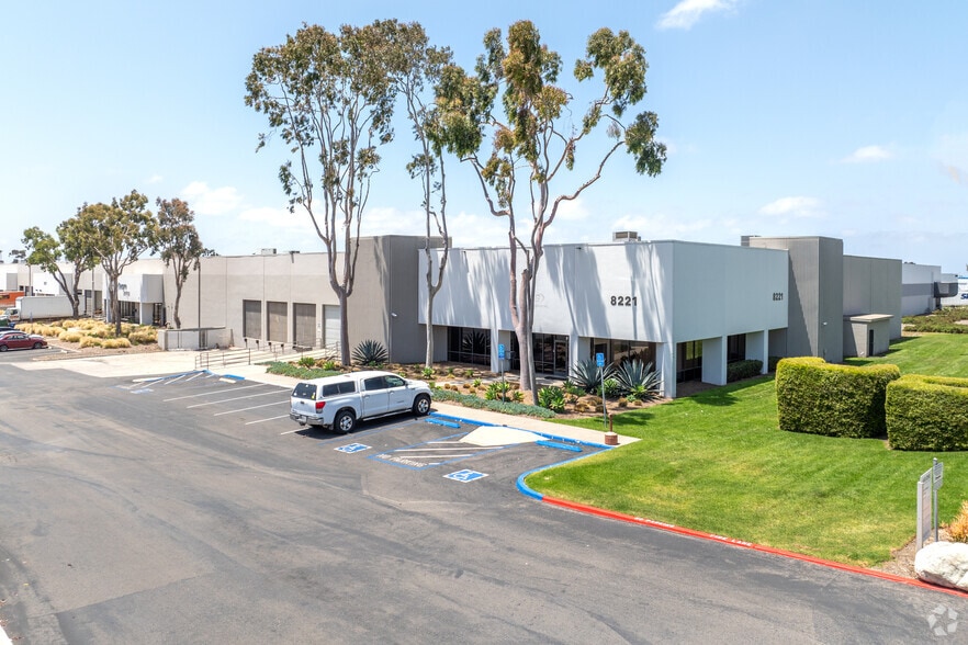 More Photos Of 8221 Arjons Dr, San Diego Warehouse For Lease