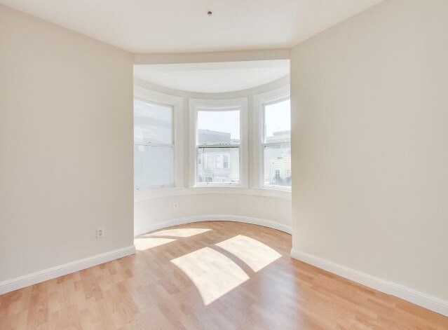 More Photos Of 135-139 8th St, San Francisco Apartments For Sale