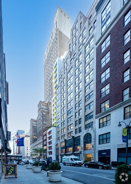 More Photos Of 11 E 44th St, New York Office For Lease