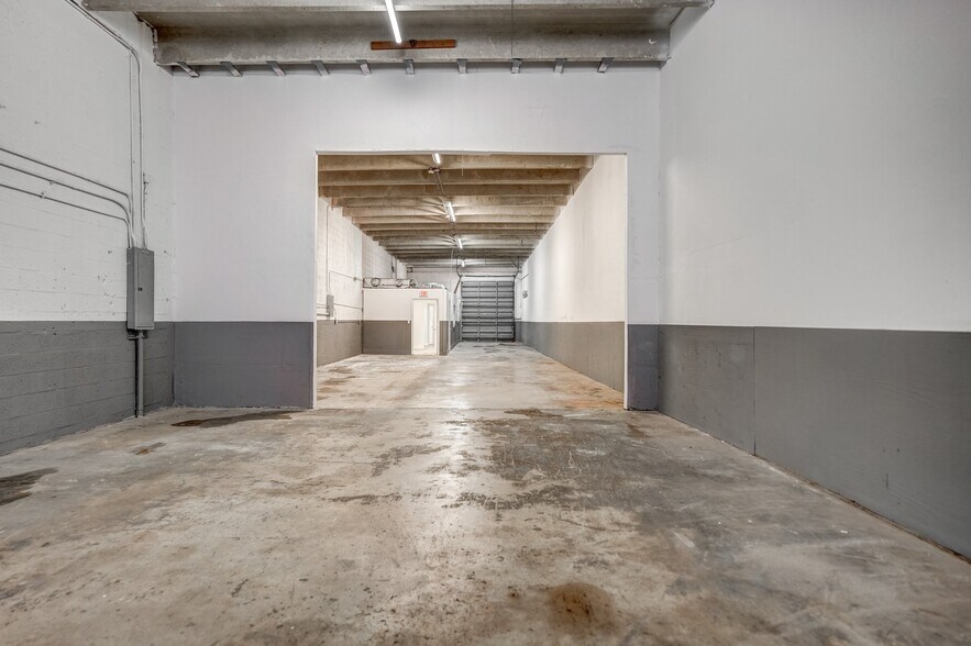 More Photos Of 14080-14118 SW 139th Ct, Miami Light Manufacturing For Lease