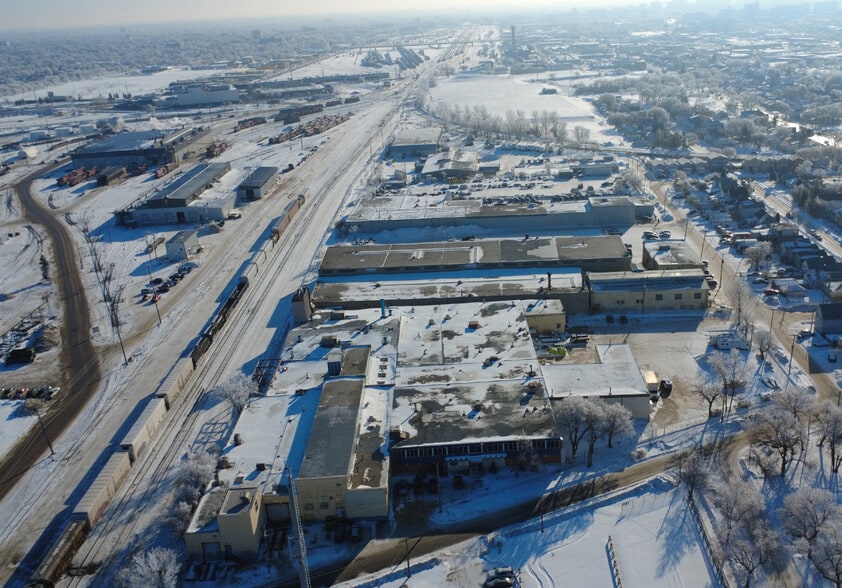 More Photos Of 15 Bury St, Winnipeg Distribution For Sale