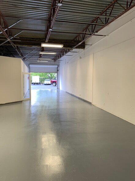 More Photos Of 15935 Assembly Loop, Jupiter Warehouse For Sale