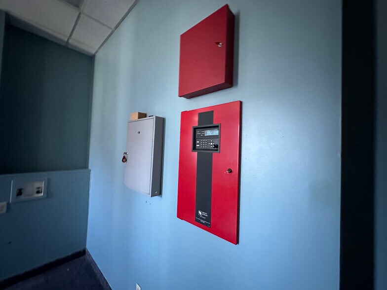 More Photos Of 314 Park St, Fulton Office For Sale