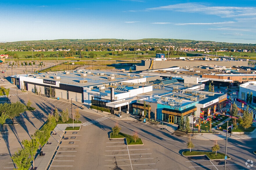 More Photos Of 901 64th Ave NE, Calgary Unknown For Lease