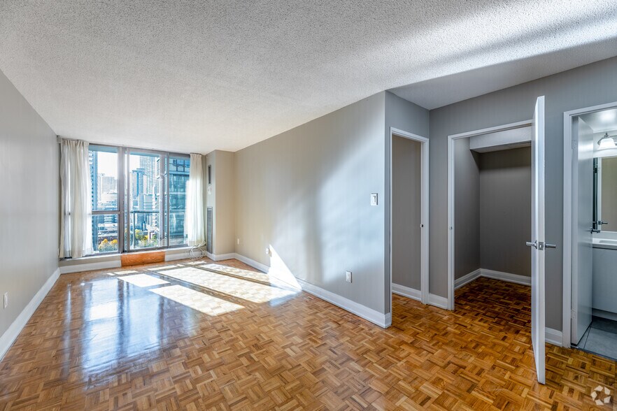 More Photos Of 20 Carlton Street, 25 Wood St, Toronto Apartments For Lease