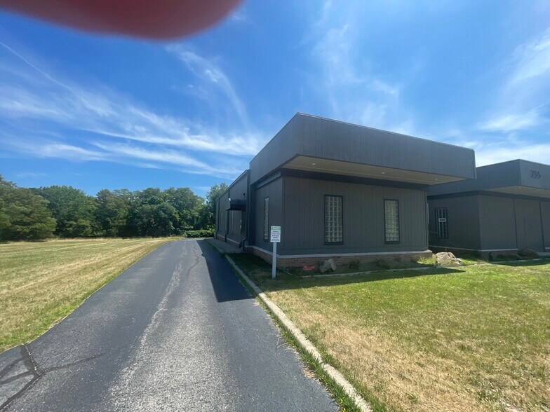 More Photos Of 755 Wick Ave, Youngstown Loft Creative Space For Sale