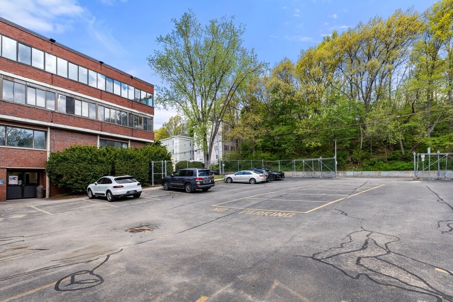 More Photos Of 110-120 Fisher Ave, Boston Skilled Nursing Facility For Lease