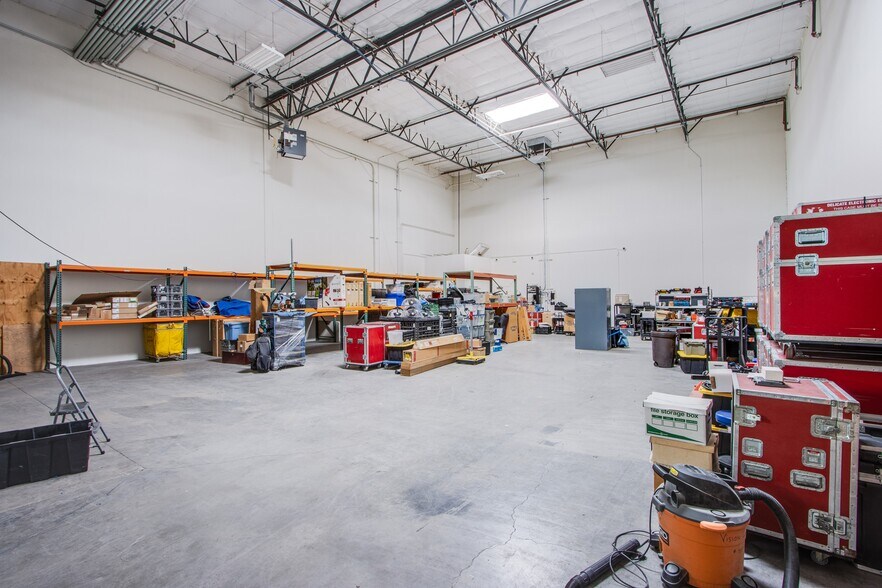 More Photos Of 570 W Cheyenne Ave, North Las Vegas Unknown For Lease