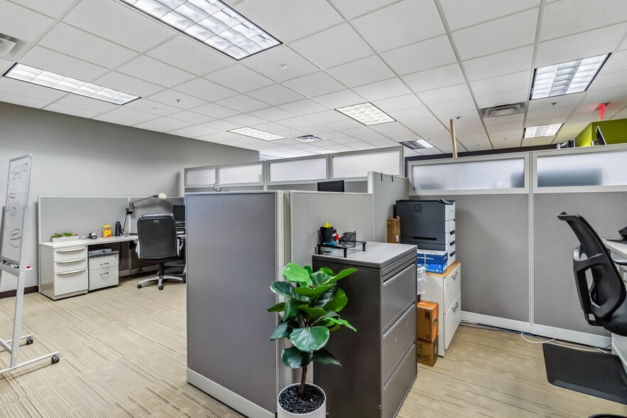 More Photos Of 11002 Lake Hart Dr, Orlando Religious Facility For Lease