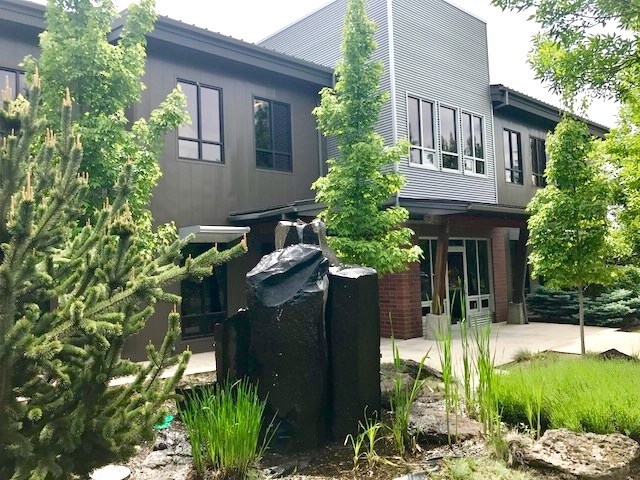 More Photos Of 255 SW Bluff Dr, Bend Medical For Sale
