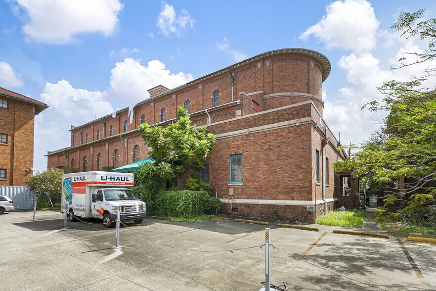 More Photos Of 3220-3222 Canal St, New Orleans Specialty For Sale