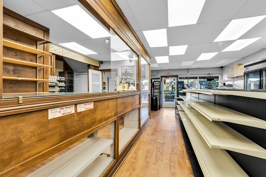 More Photos Of 2300 W Kentucky St, Louisville Storefront Retail Residential For Sale