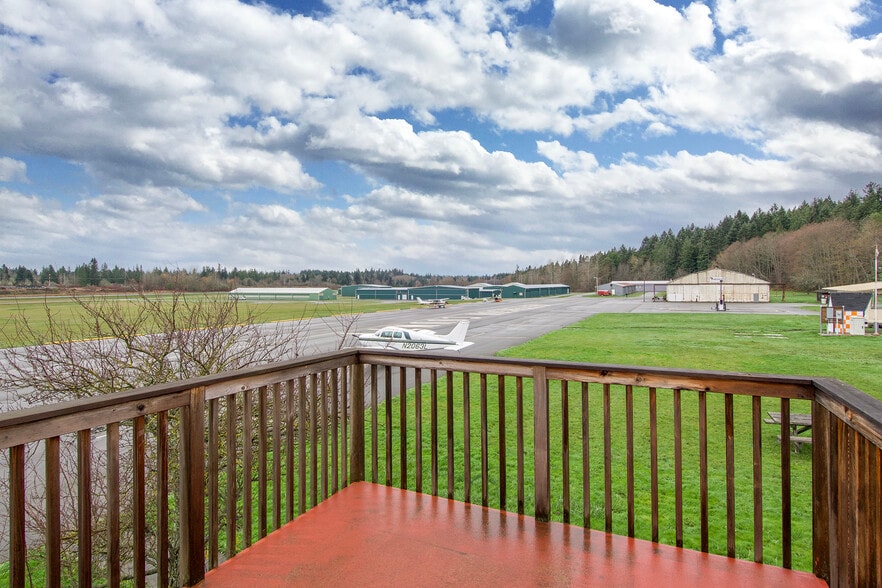 More Photos Of 191 Airport Rd, Port Townsend Airplane Hangar For Sale