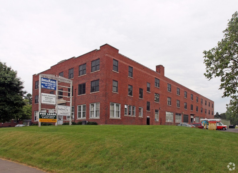 Primary Photo Of 183 E Main St, Fredonia Office For Lease
