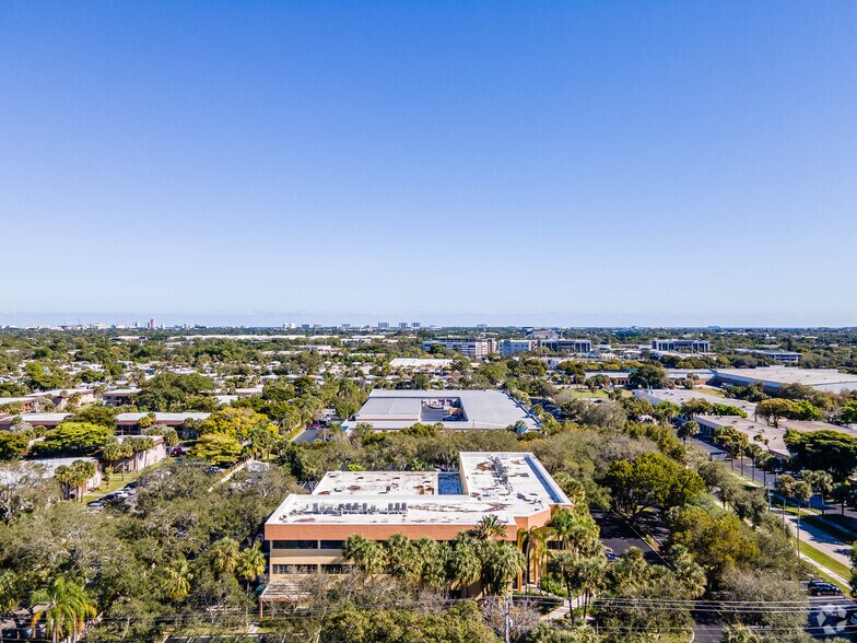 More Photos Of 300 Lock Rd, Deerfield Beach Office For Lease