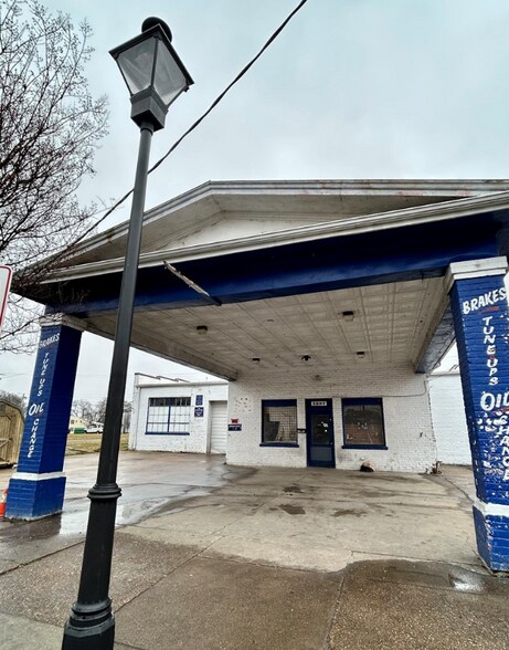 Primary Photo Of 1201 N 25th St, Richmond Freestanding For Sale